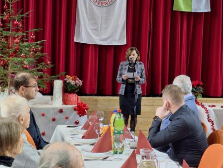 Novoletno srečanje krajank in krajanov Kotelj starih 80 let in več (25)